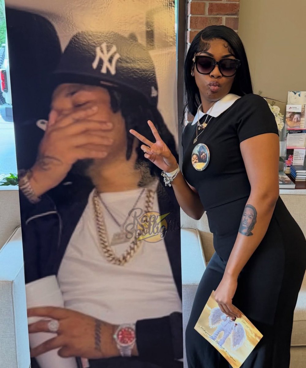 212mediaTV's tweet photo. Bloodhound Q50 had his whole roster at his funeral 😵‍💫 https://t.co/C409Bk5zcu
