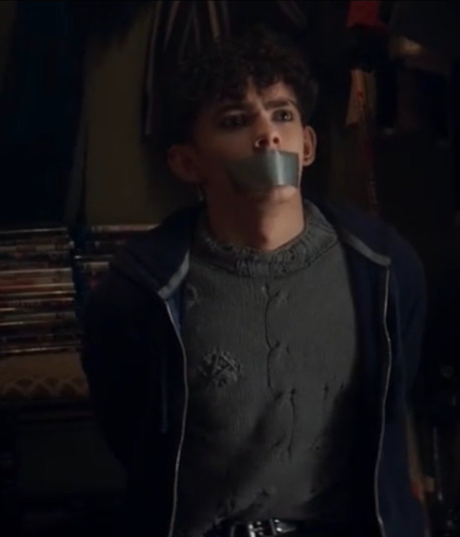 JacksonBrittsny's tweet photo. The Wanda/#ScarlettWitch And Tommy/ #Speed ( and Sort of Billy/ #Wiccan, even though that was Agatha's closet & not a government torture facility) Parrellels!!!
"You're a real son of a witch."
-Ultron
"You're so much like your mother."
- #AgathaHarkness
"They don't grant Visa' to weapons of mass destruction. "
-Tony Stark/ #IronMan
The Maximoff family has suffered enough!