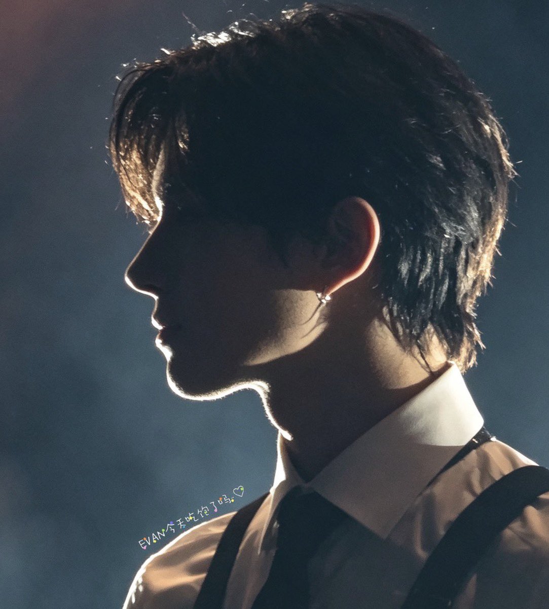 evaniesoo's tweet photo. THIS 
SIDE 
PROFILE 🧎🏻‍♀️ https://t.co/xlql1W45ZF