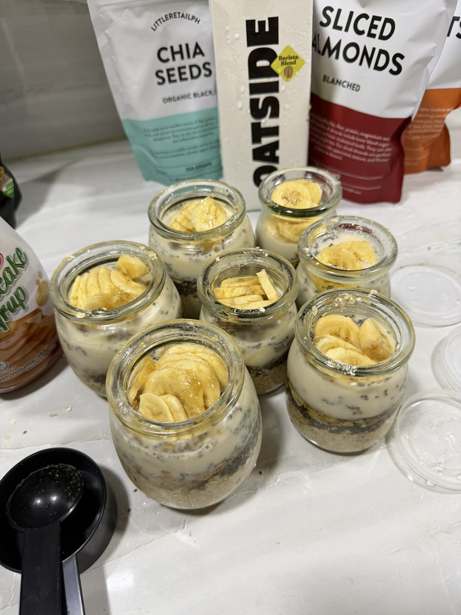 MaeAlvarezz's tweet photo. Banana walnut overnight oats 🍌🥣 https://t.co/1K3rc5Rxg2