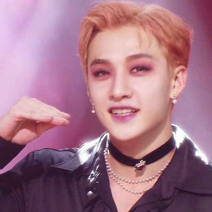 haraalvi's tweet photo. vampire bang chan 🤎 https://t.co/ReFNUTM9ls
