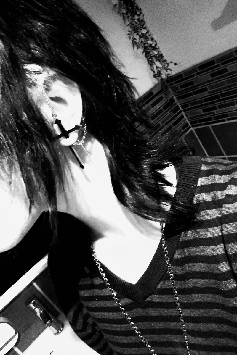 lleviAte_'s tweet photo. † https://t.co/TiFhHIC0y5