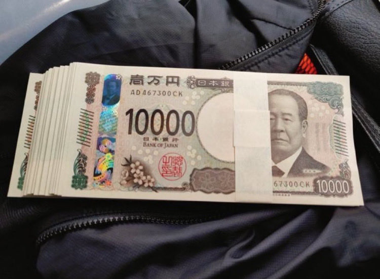 hanazdlw's tweet photo. どちらを選びますか？

（1）現金で500万円を受け取るか

(2) 完全に無料の1か月間の休暇を過ごす https://t.co/GrhCvU277Q