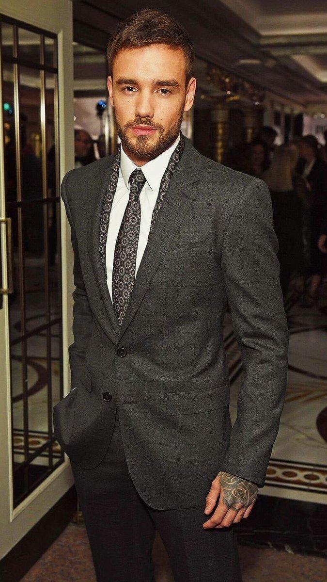 LiamJRomania's tweet photo. It has been 8 years since Liam attended the Broadcast Music, Inc. (BMI) Awards in London.❤️
Handsome Boy/Man🌟 https://t.co/Hjh1RWaHcd
