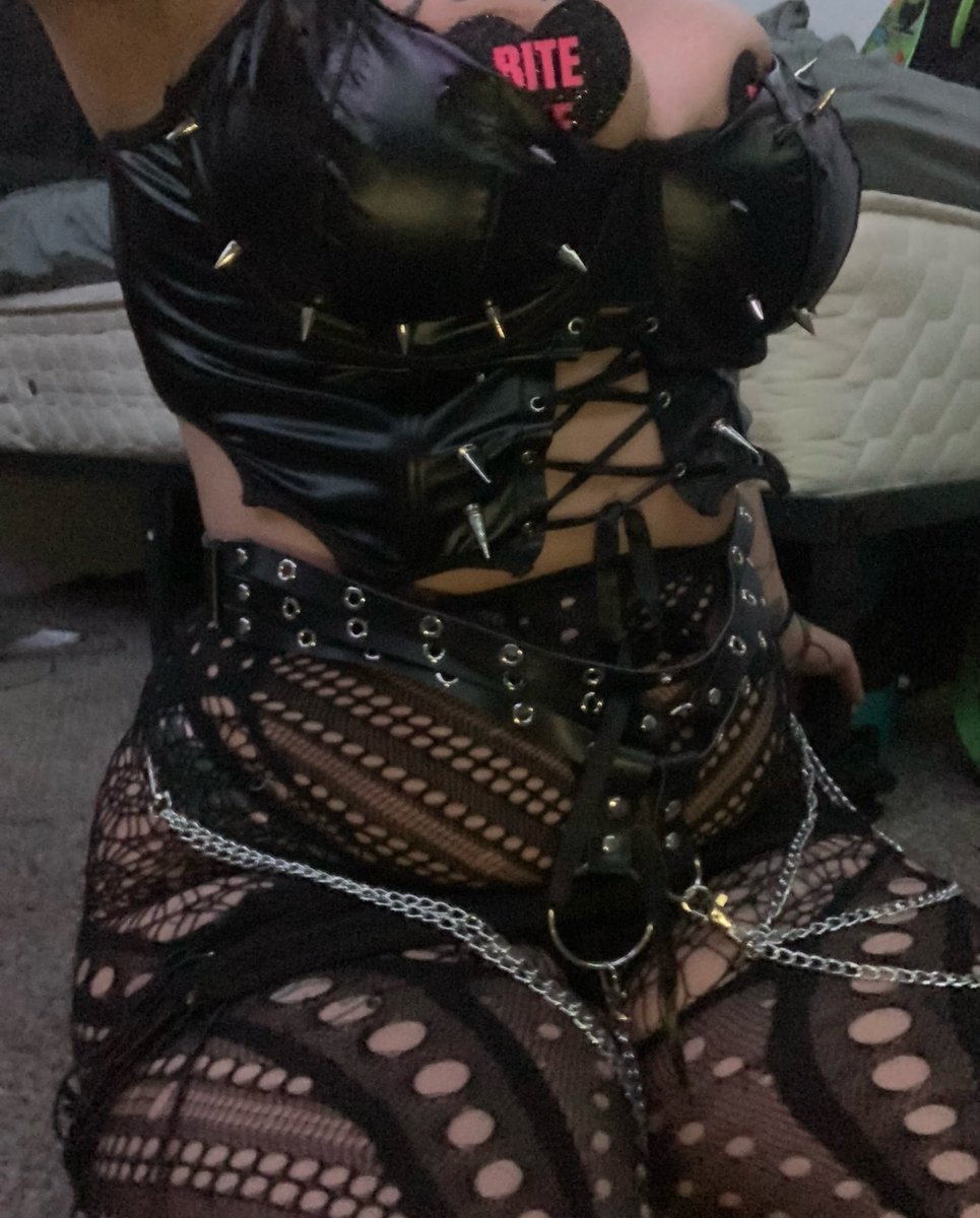 bellebottomss's tweet photo. hewwo x3 ‧₊˚.nsfwtwt acc

(erp/cnc writer)

(tasteful lewdist)

-26🐾
they/them
-bunnibel
-puppycoded switch
-mono 
cnc/hard kink sadomasc
·:*¨༺ ♱✮♱ ༻¨*:·

    / rt for mutuals <3·:* https://t.co/RqeZdoZPNH