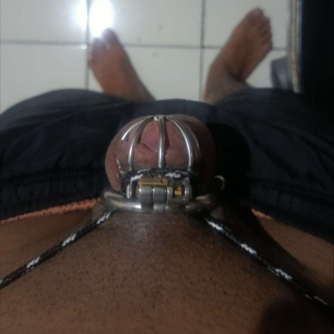 kristof_fun's tweet photo. first day + first time ikut locktober, dikasih tali soalnya kalo abis berdiri posisinya jadi miring bgt hehe #locktober #chastity #slavejakarta #bdsm https://t.co/CZlP1YZDCu