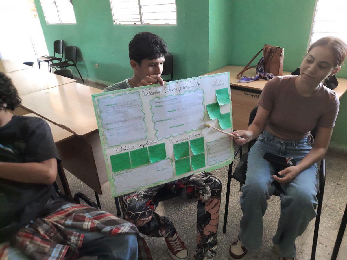 CubaMES's tweet photo. Los estudiantes de 4to año de Ciencias de la Información de la @UHoCuba despidieron la asignatura electiva Salud y Calidad de Vida celebrando el Día Mundial del Corazón y culminando el curso de promotores de salud. 💪🩺

ℹ️📸: UHo
#UniversidadCubana https://t.co/Gt6qRpfWIJ
