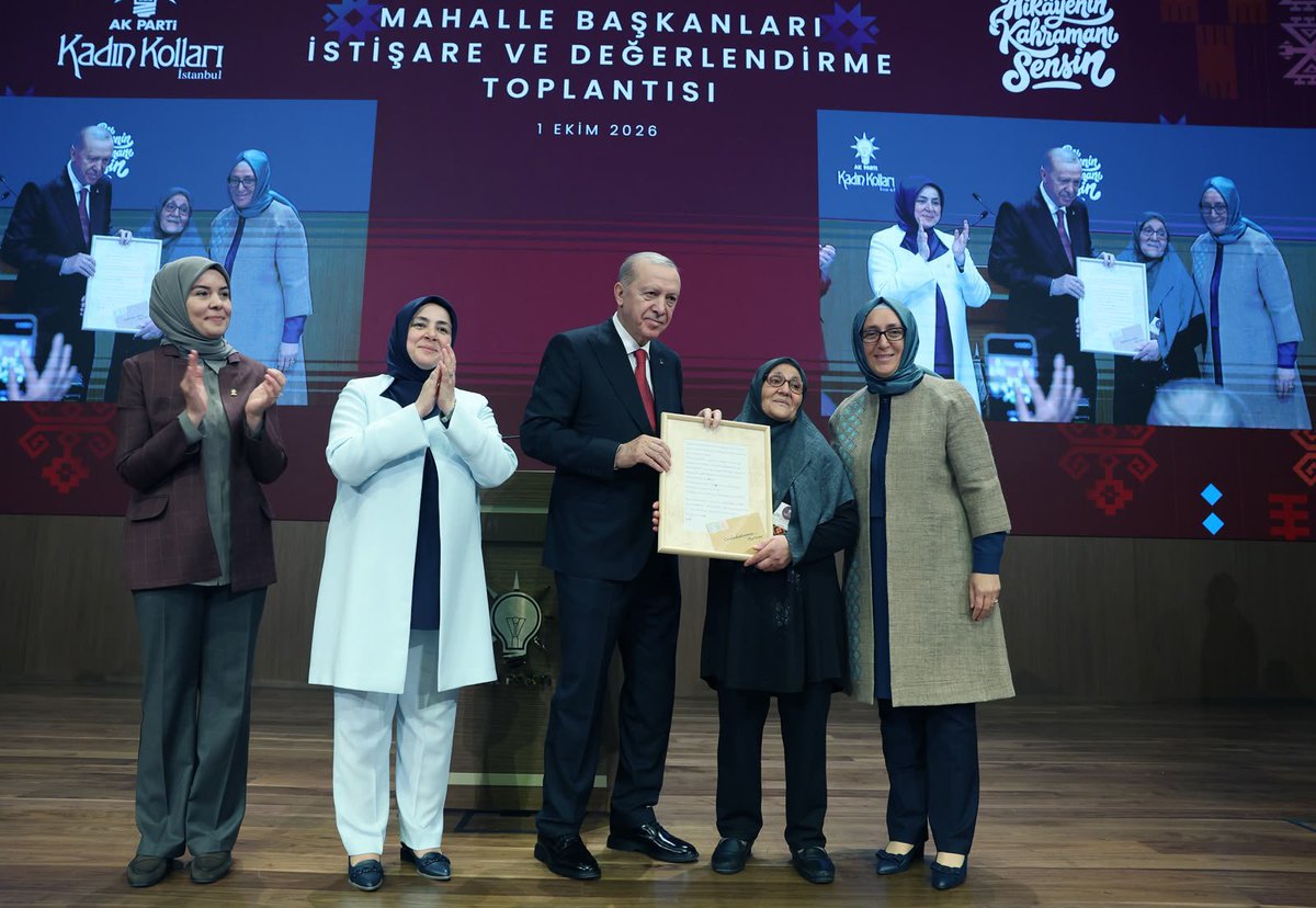 mustafasenbd's tweet photo. Genel Başkanımız ve Cumhurbaşkanımız Sayın @RTErdogan’ın teşrifleriyle gerçekleştirilen İstanbul İl Kadın Kolları Mahalle Başkanları İstişare ve Değerlendirme Toplantısına katıldık.

Mahalle mahalle, sokak sokak bu kutlu davanın bayrağını dalgalandıran kadın kollarımızın her bir mensubuna fedakar çalışmaları için şükranlarımı sunuyor, toplantının hayırlara vesile olmasını diliyorum.