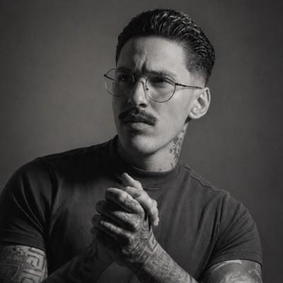 vinni_ragazzon's tweet photo. #NovaFotoDePerfil https://t.co/zNxGFRyNTO
