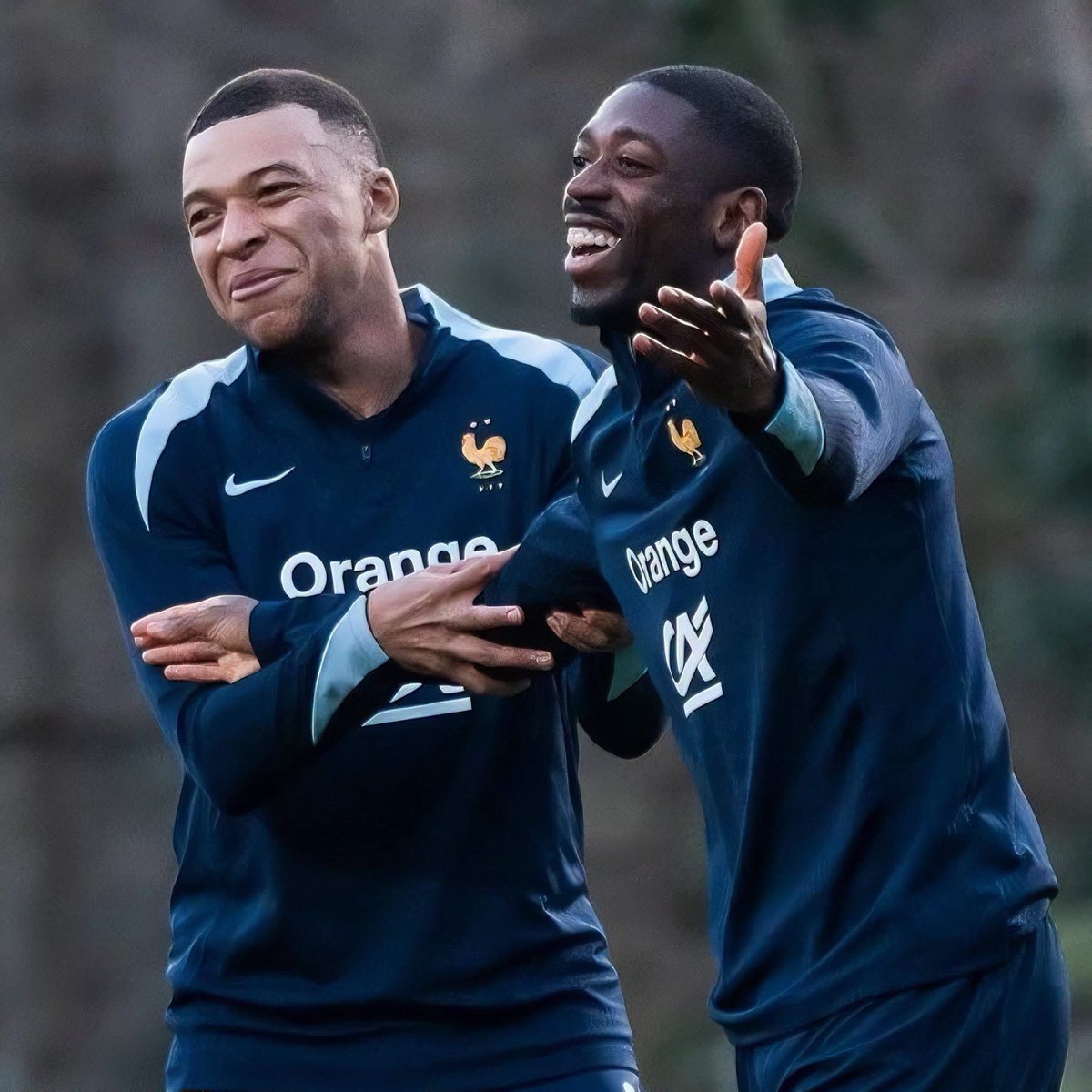 RMadrid_actu's tweet photo. 🚨 Ousmane Dembélé sur le "conflit" avec Mbappé à cause du Ballon d'Or :

"Il n'y a rien. Je ne veux pas commenter. C'est que des petites guéguerres sur les réseaux sociaux." 🇫🇷🤝 https://t.co/EzhUlcfy47