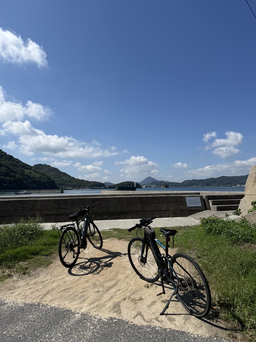 tabitasu2016's tweet photo. 2026年10月1日(木)

旅行会社様からご依頼をいただき、9月30日から2日間サイクリングサポート。

車や人が少ない、しまなみ海道・ゆめしま海道ルートを楽しんでいただきました。

素敵な笑顔をたくさんいただき、とても幸せな2日間でした。

昨日尾道をスタートされたレンタサイクルのお客様も
↓続く https://t.co/mNi5cXSZx8