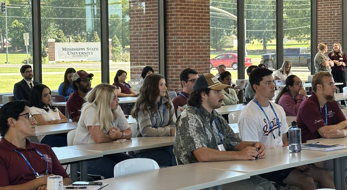 MSU_AG's tweet photo. Thank you to Aviagen for joining us at MSU! 🐔🐾

Our #MSUAg students gained valuable industry insight, explored career and internship opportunities and connected with Aviagen professionals.

We appreciate your investment in the next generation of poultry industry leaders! https://t.co/MdWFJvDlyU