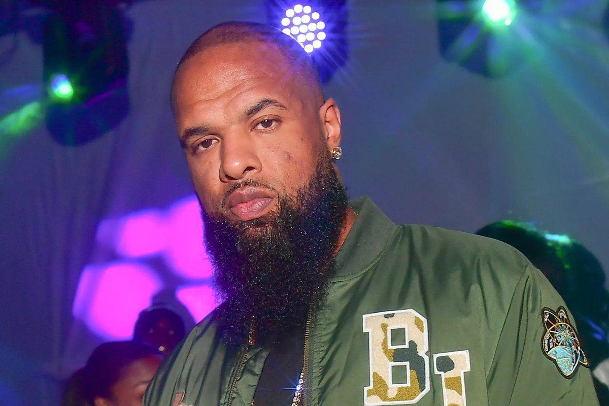 DonJayvonn's tweet photo. this my new personal avi i was going for the look in the last two images y’all lmk cus not evb likes beards 😭 https://t.co/tDHfV9DdUJ