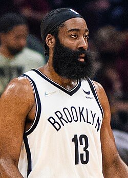 DonJayvonn's tweet photo. this my new personal avi i was going for the look in the last two images y’all lmk cus not evb likes beards 😭 https://t.co/tDHfV9DdUJ