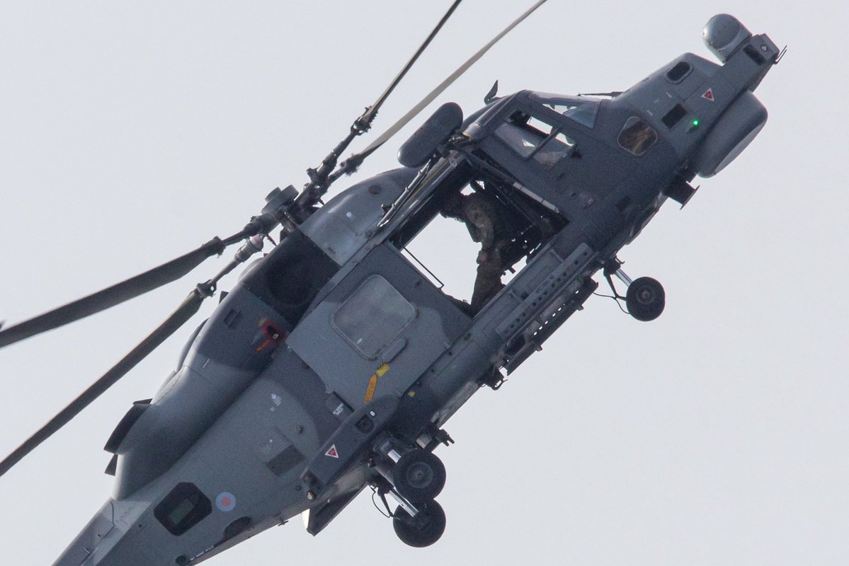 MedAeroNaval's tweet photo. RN Wildcat HMA2 ZM376 patrolling the airspace this afternoon
#avgeek #royalnavy #wildcat #gibraltar #planespotter @NavyLookout @air_intel @ForcesNews https://t.co/NBGqlhUhUS