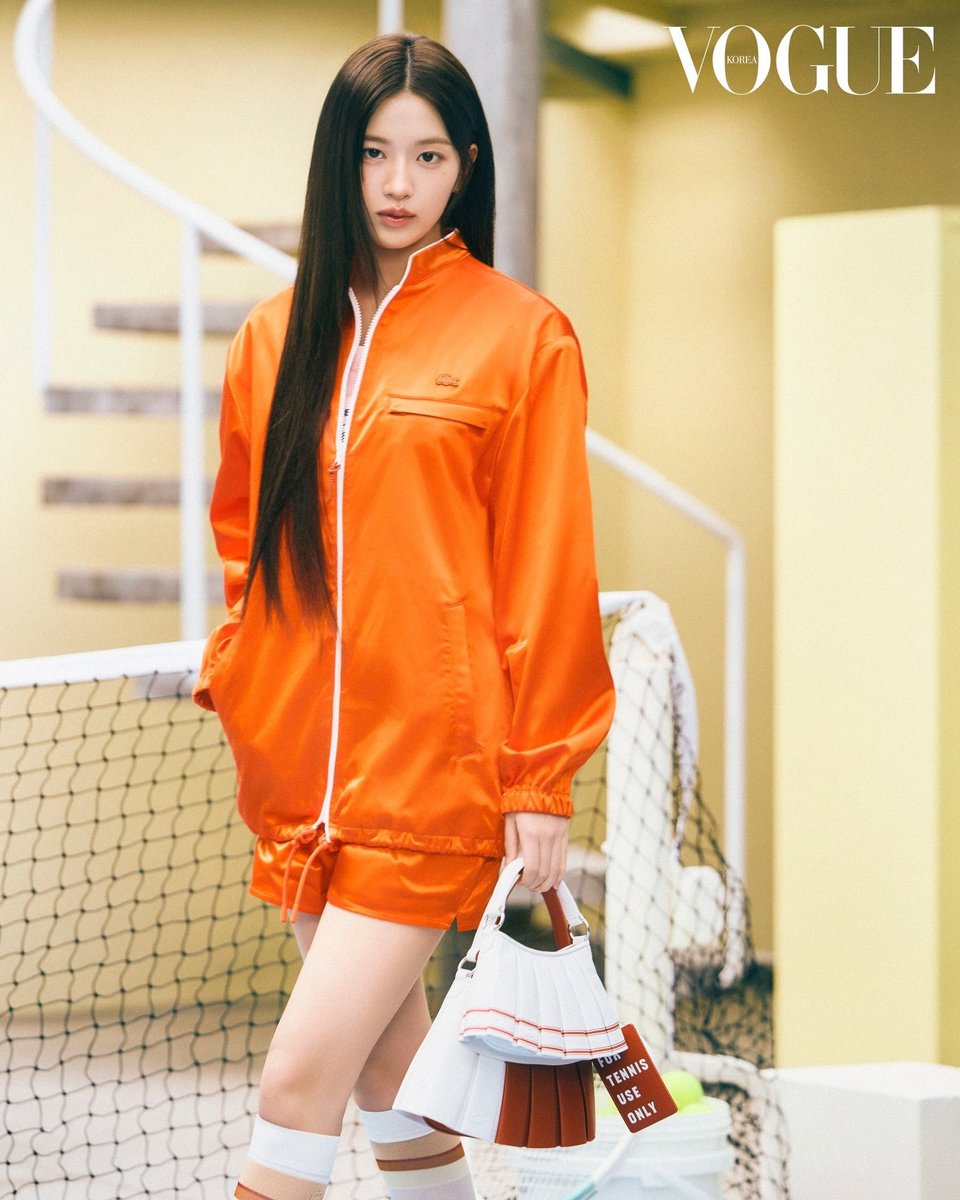 Lyuujinkuv's tweet photo. @Lacoste Yujin brings exactly the kind of bright confidence that makes this Lacoste Paris moment feel fresh and memorable.

#ANYUJIN #LACOSTE
#LacosteSS27 #PFW @Lacoste https://t.co/Zqbmh22a8i
