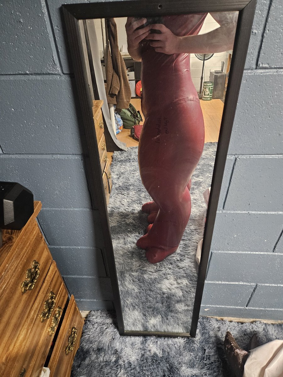 PoofySpoofy's tweet photo. Want big inflated thighs like these? Just ask! I make these custom to your character and even offer fabric covers to make them look just like a fursuit!
Imagine squishy fluffy legs to squeeze your friends with :3
Who needs foam when you can inflate, and even be shiny after dark! https://t.co/D6w9ENZgMi