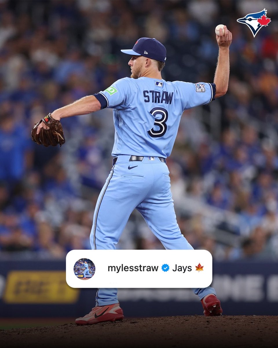 BlueJays's tweet photo. Kilometres Straw 🤝 Canada #BlueJays50 https://t.co/AohI632AfR