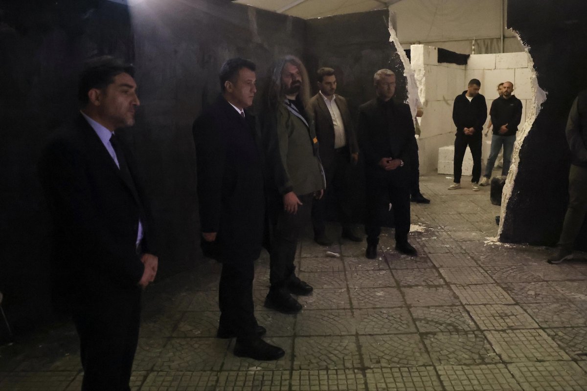 halitdoganbsk's tweet photo. 🇵🇸 Direnişin Muştusu: Gazze
Samsun’dan Gazze’ye bin selam…

Gazze’de yaşananları, Filistin halkının mücadelesini ve özgürlük arayışını anlatan “Direnişin Muştusu: Gazze” sergimiz, yarın saat 14.00’te Cumhuriyet Meydanı’nda ziyaretçilerini ağırlamaya başlayacak.

Gazze’ye dair tanıklıkları, hikâyeleri ve dayanışma duygusunu buluşturan sergimize tüm hemşehrilerimizi bekliyoruz.

📍 Cumhuriyet Meydanı
📅 2–31 Ekim