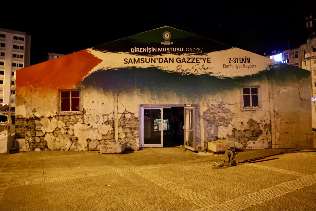 halitdoganbsk's tweet photo. 🇵🇸 Direnişin Muştusu: Gazze
Samsun’dan Gazze’ye bin selam…

Gazze’de yaşananları, Filistin halkının mücadelesini ve özgürlük arayışını anlatan “Direnişin Muştusu: Gazze” sergimiz, yarın saat 14.00’te Cumhuriyet Meydanı’nda ziyaretçilerini ağırlamaya başlayacak.

Gazze’ye dair tanıklıkları, hikâyeleri ve dayanışma duygusunu buluşturan sergimize tüm hemşehrilerimizi bekliyoruz.

📍 Cumhuriyet Meydanı
📅 2–31 Ekim