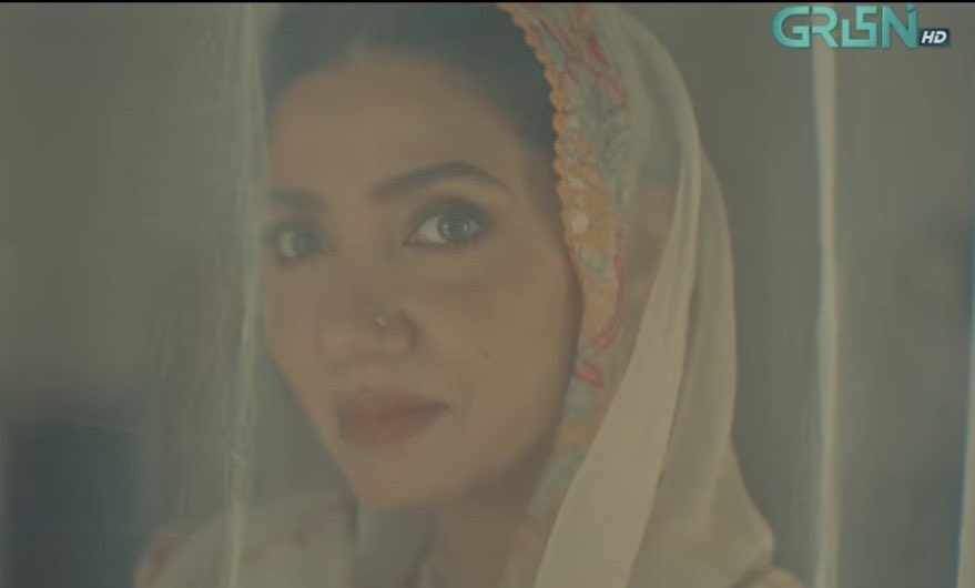 tomtomatoe's tweet photo. This look 
Nasla nu khaa jaaey #mahirakhan https://t.co/4CBURE0ATX