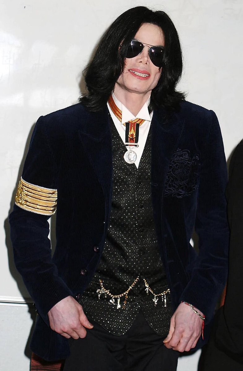 mjmoonbeam's tweet photo. on my knees begging so hard https://t.co/YgN2GVCACP