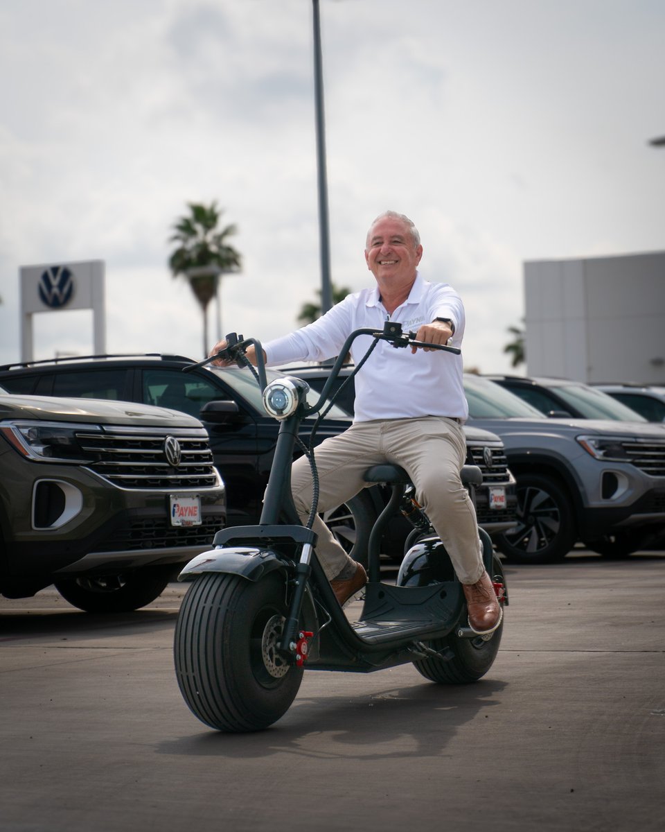 PayneBvilleTX's tweet photo. 🦇 SAME ENERGY. 😂 Luis has already picked out his Halloween costume for October! 🎃 Looks like he’s ready to protect Brownsville… one Volkswagen at a time. 🦸♂️🚗
📲: https://t.co/m63vtbSFa1
#PayneBrownsvilleVolkswagen #SameEnergy #Halloween #HalloweenCostume #Luis #Volkswagen https://t.co/vBL98gdK2j