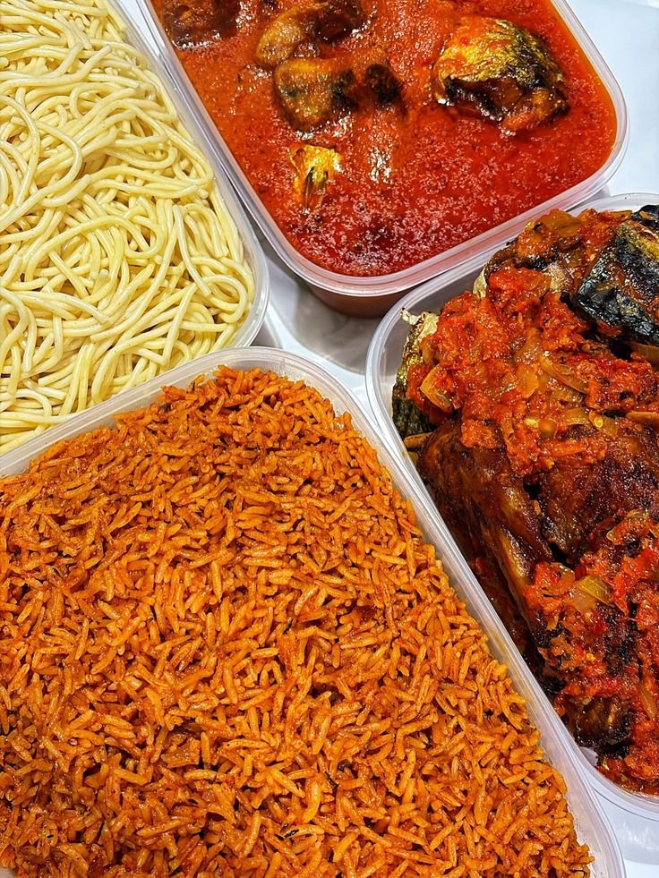 Foodlicious_kit's tweet photo. One kitchen. Different cravings. One thing in common, EVERYTHING is delicious! 😮‍💨
From smoky jollof rice to perfectly sauced fish and turkey, Spaghetti and stew… we came ready to feed you! 🤤❤️
Which one are you reaching for first? 👇🏽 
#NigerianFood
 #JollofRice
 #NigerianFoodie https://t.co/FMTn6Ena8y