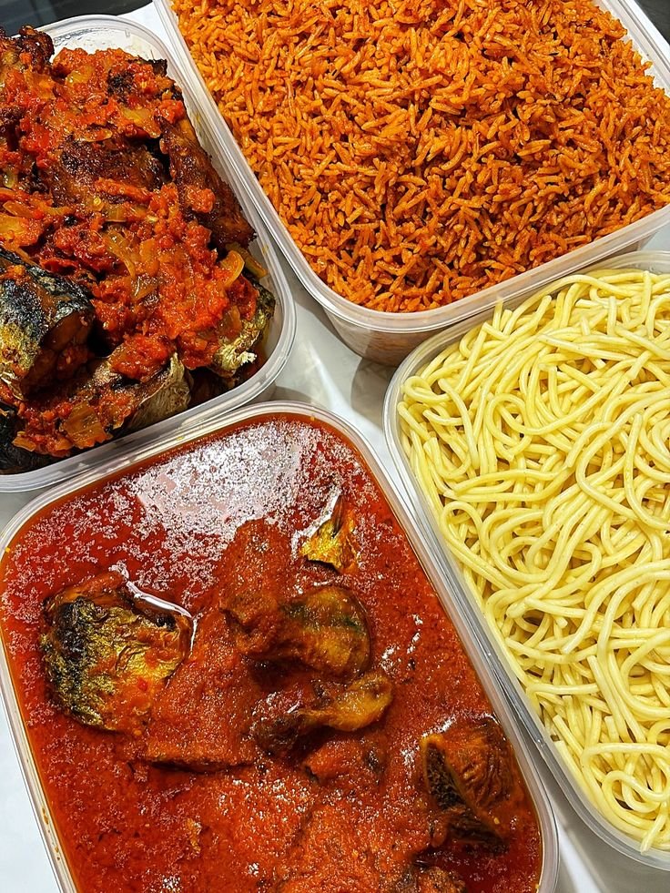 Foodlicious_kit's tweet photo. One kitchen. Different cravings. One thing in common, EVERYTHING is delicious! 😮‍💨
From smoky jollof rice to perfectly sauced fish and turkey, Spaghetti and stew… we came ready to feed you! 🤤❤️
Which one are you reaching for first? 👇🏽 
#NigerianFood
 #JollofRice
 #NigerianFoodie https://t.co/FMTn6Ena8y