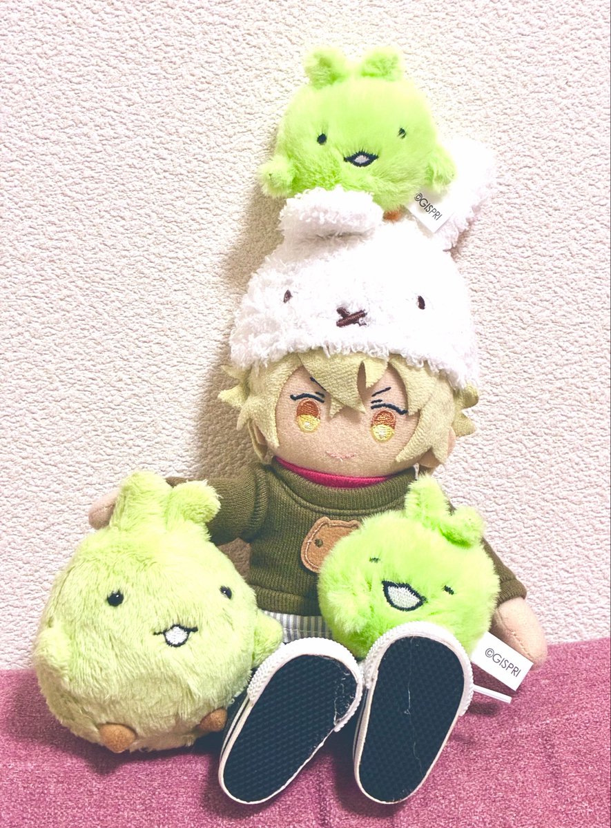 77_karino_'s tweet photo. ぴょこ草兄弟増えた！
みんななかまだねぇ〜🌱 https://t.co/8KXKF2lV0C