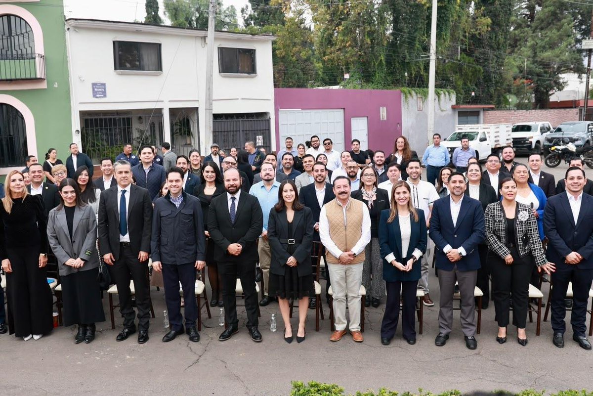 dionelsena's tweet photo. Rinde Acción Nacional homenaje a la memoria de Manuel Clouthier "Maquío"... Es una sesión solemne encabezada por @mario14sm como presidente del PAN en #Durango. https://t.co/HXMyyY9bcr
