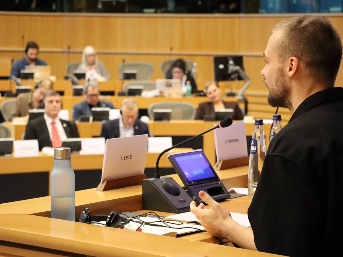 CubaMINREX's tweet photo. Concluyó en el Parlamento Europeo el evento “Cuba Sí, Bloqueo No”, organizado por el Grupo de la Izquierda Europea.

Nuestro agradecimiento a eurodiputados, académicos, sindicalistas, organizaciones de la sociedad civil, que reafirmaron que #CubaNoEsUnaAmenaza, el bloqueo sí. https://t.co/wq8gwHEVZZ