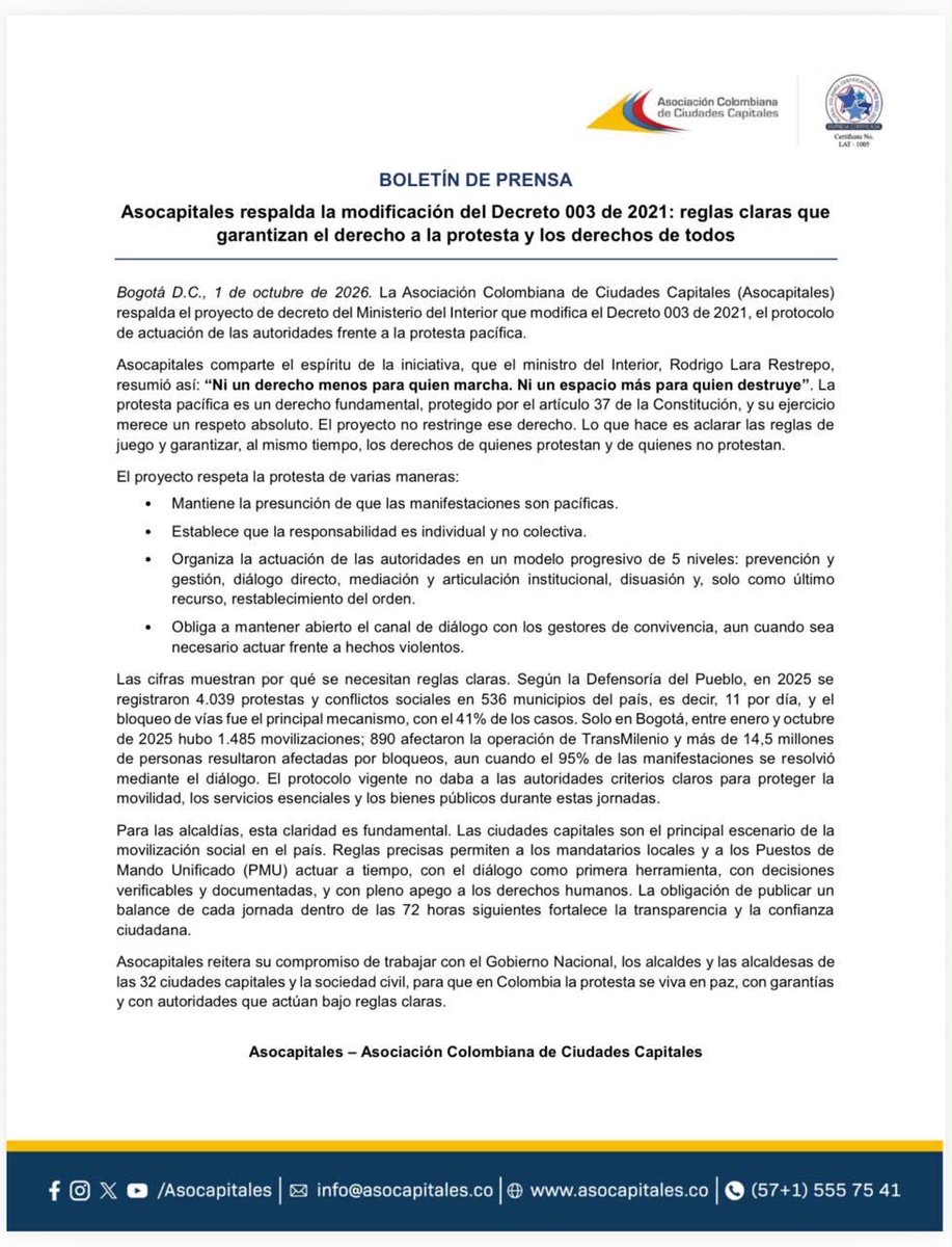 Rodrigo_Lara_'s tweet photo. Asocapitales respalda el proyecto que modifica el Decreto 003 de 2021 sobre protesta social. 

Comparte el criterio del gobierno del Presidente @ABDELAESPRIELLA : ni un derecho menos para quien marcha. Ni un espacio más para quien destruye.

La protesta pacífica sigue protegida por el artículo 37. El diálogo permanece abierto, incluso cuando hay que actuar contra quien agrede.  No se acepta la combinación de política y frentes de lucha violentos.

En mantenía de gestión de la protesta, pasamos de la discrecionalidad a la reglamentación. Sobre todo cuando se trata del uso de la violencia. 

Reglas claras para quien protesta y para quien no participa.