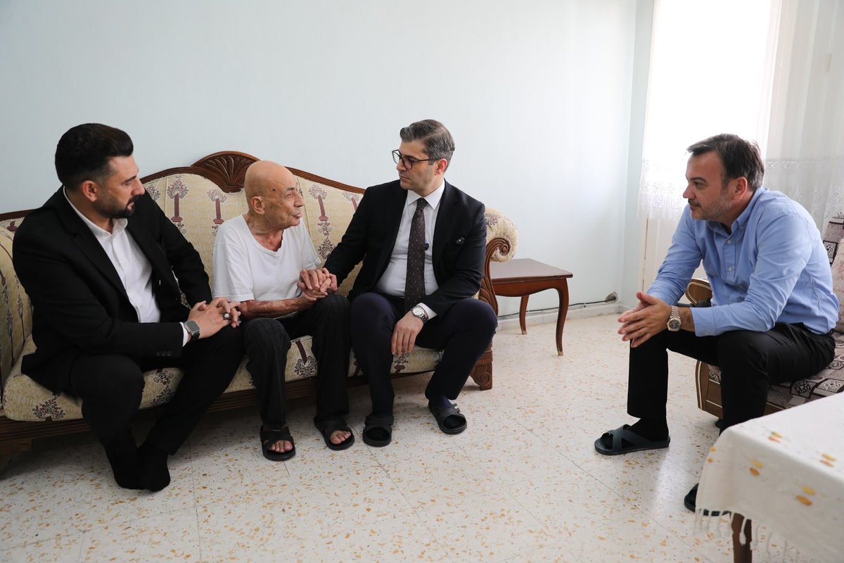 avmustafaozkan's tweet photo. 1 Ekim Dünya Yaşlılar Günü vesilesiyle Kaya Atalar ve Gülten Çay’ı ziyaret ederek kıymetli büyüklerimizin duasını aldık.

Tecrübeleri, birikimleri ve hayatımıza kattıkları değerle bizlere yol gösteren büyüklerimizin her zaman yanında olmaya devam edeceğiz.

@omerrcelik @abuyukgumus @yahyacelik_ @ozmehmetemin