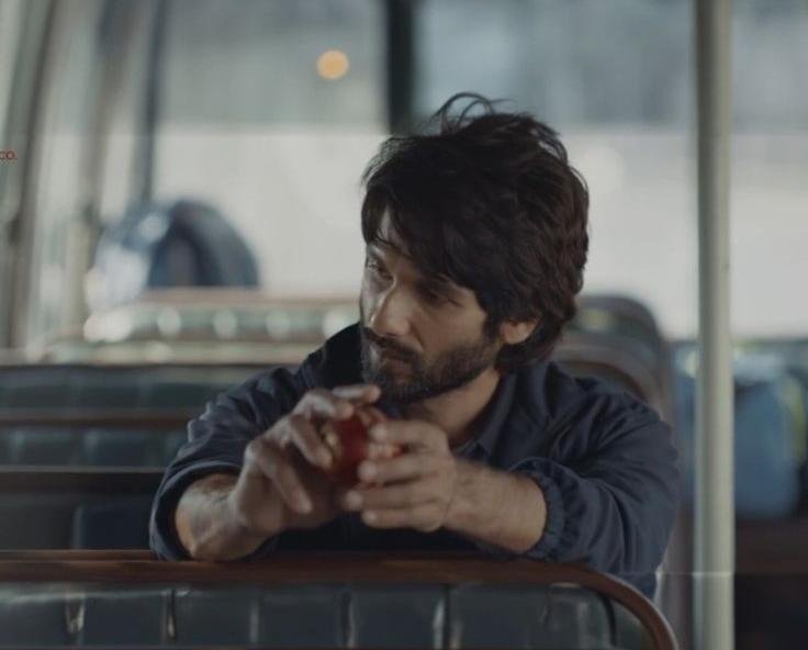 dil_berdashta's tweet photo. روح آزاد ہــو مجـبور، تقـاضـہ نـہ رہـے 
ہـے تمـنا کـہ مجـھـے کـوئـی ،تمـنـا نـہ رہـے🪽🎻 https://t.co/FPVl5rJgRY