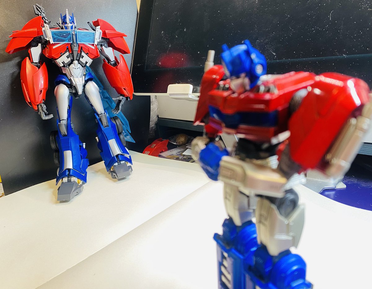 Crazylife_1997's tweet photo. ［收到了！］
TFP OP +ONE OP

來拍拍很想看MATRIX的無齒輪後輩和溫柔關心的前輩！👏
（其實是因為One寶寶剛好在我手邊www

我家ONE寶寶的初始配件被我收起來了，請大家自動帶入無齒輪奧奧🤣

原本想拍奧奧摸領導模塊，但我好累🫠
#AllOP https://t.co/0XCaZUyIwZ