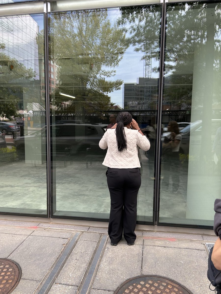 CMCHenderson's tweet photo. There are currently 12 Business Improvements Districts in DC. Today, I met with @GoldenTriDC Executive Director Leona Agouridis and toured the 172-block-area that stretches from Dupont Circle to Pennsylvania Avenue. 

Together we surveyed the area and discussed organizational priorities.