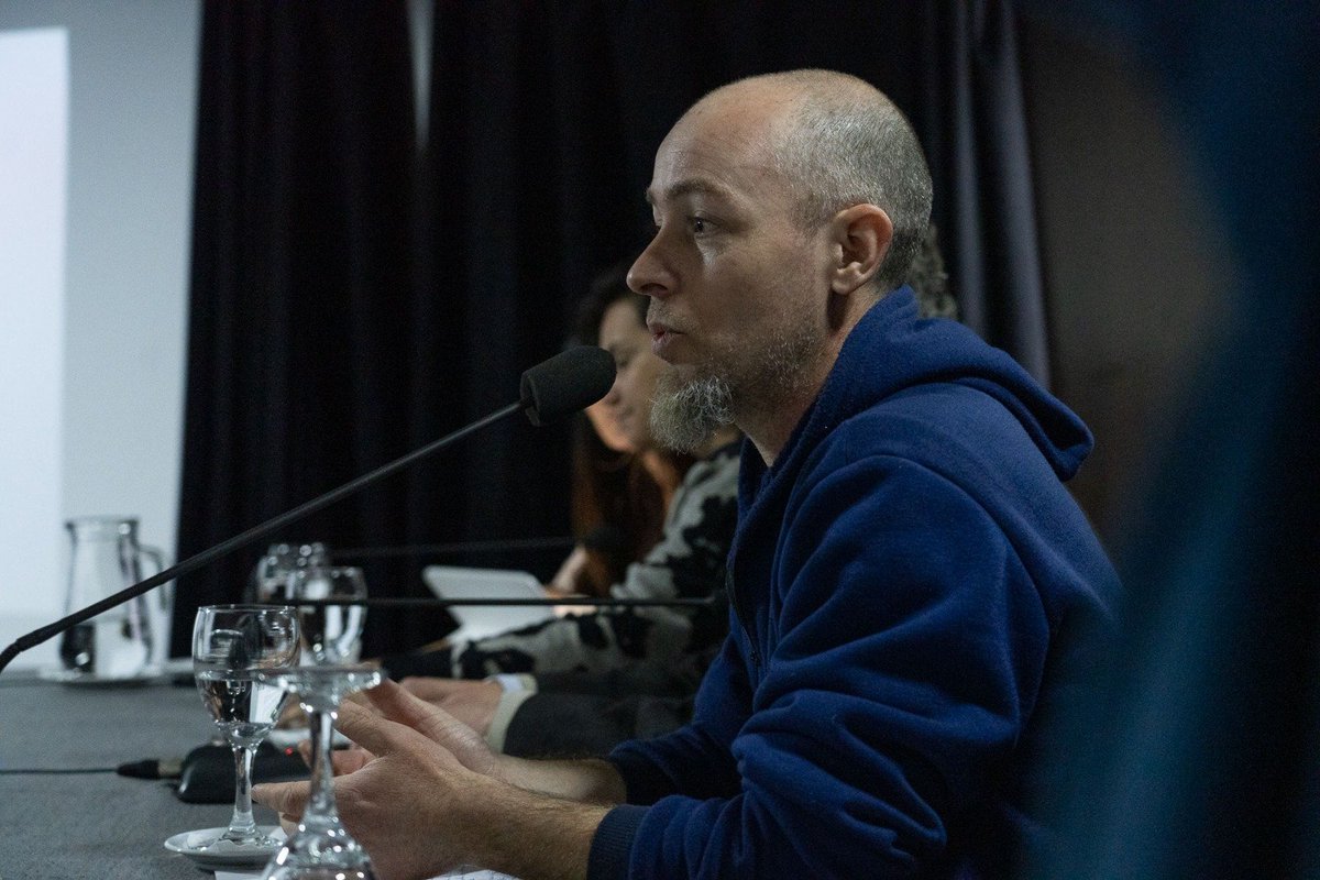 chipicastillo's tweet photo. Hoy participé, como presidente de la Comisión de Libertad de Expresión y Violencia Institucional, en el panel del Foro por el Estatuto del Periodista y la Libertad de expresión organizado en @HCDiputadosBA por el @SiPreBo y la @PrensaFATPREN Es urgente que el Congreso Nacional apruebe el nuevo proyecto presentado por las y los trabajadores de prensa