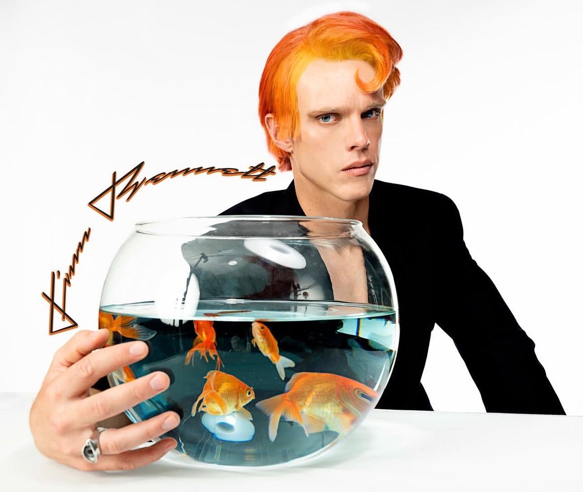 7seast4r's tweet photo. he looks like hes gonna hunger these games https://t.co/LhEaacK5o4