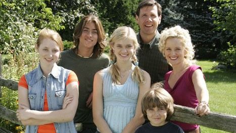 k50cullen's tweet photo. In 2004 and 22 Years Ago, #DarcysWildLife premiered on Discovery Kids on this day RT and Like if you remember this show. (@Sara_Paxton, #NatalieRadford, #AndrewChalmers, #KerrySaxena, @ShannonCollis, @TheKevinSymons, @MelanieLeishman, #TimMalie, #DouglasTuber, #StanRogow, https://t.co/bh7oVZgTg2