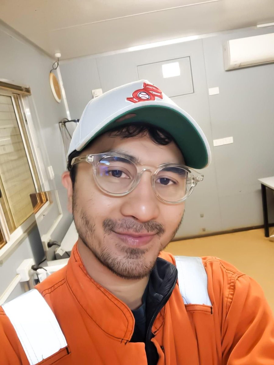 thiismefira's tweet photo. Hi girls, gue harus up untuk kasus Rusda Urfandez ini. Rusda Urfandez nama aslinya, dia adalah love scam, biasa menggunakan nama Arkan Satya dan sekarang Aldebaran Risyad Saputra. Dia udah viral di Tiktok, Hati2 yaaa!

#lovescam #rusdaurfandez #arkansatya #aldebaran #bandung https://t.co/DMOHYbIVFJ
