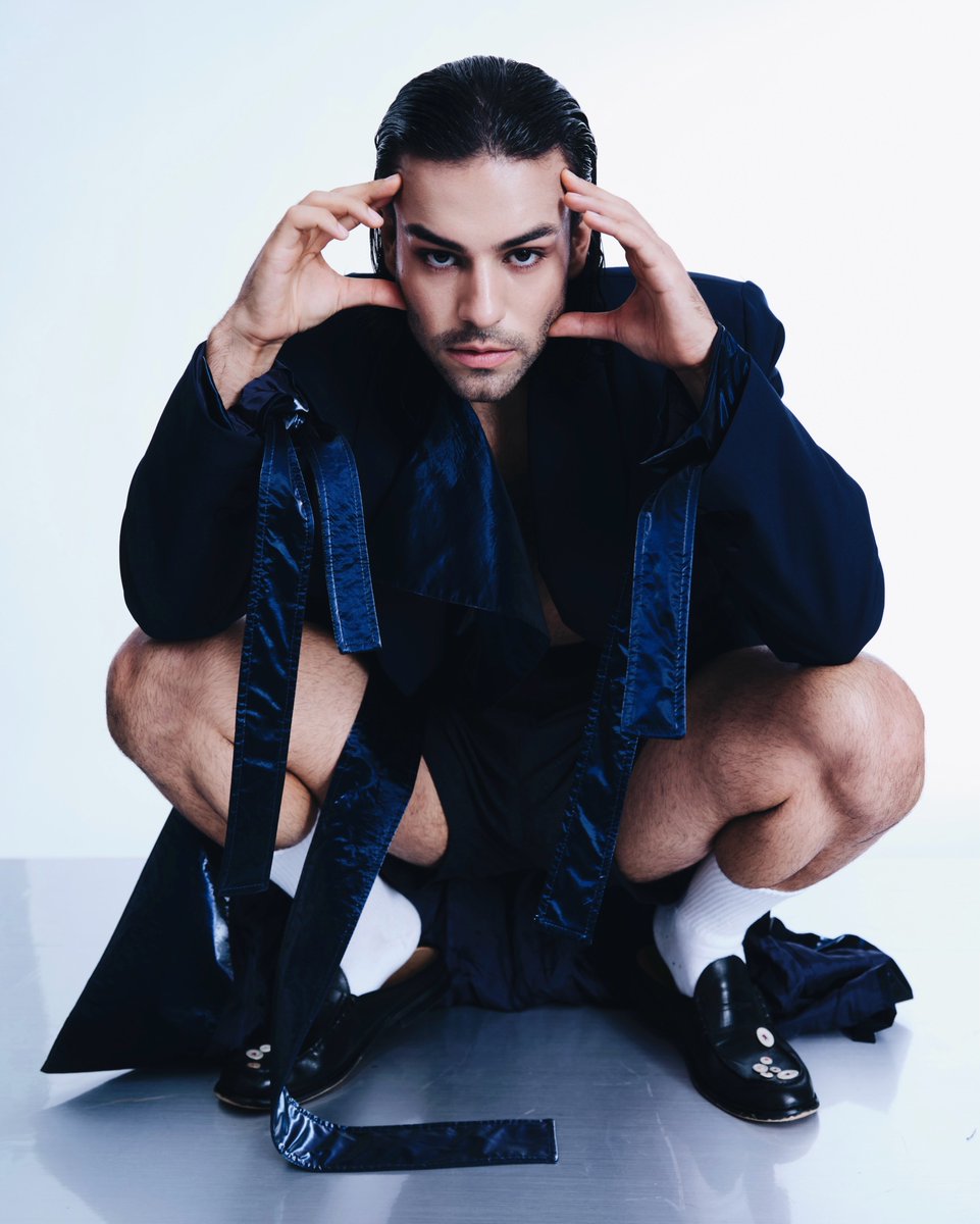 AgoneyUpdates's tweet photo. 📲| Nueva publicación de Agoney en instagram:

“Ya es 1 de octubre y eso significa que inauguramos la Spooky Season” 🎃

https://t.co/LE2Y5HS8Sg https://t.co/JunfpTRSwT