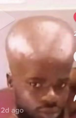 TheGuyTezzy's tweet photo. Too much of thinking don change my head shape 😭😂 https://t.co/jEES9O4Gqt