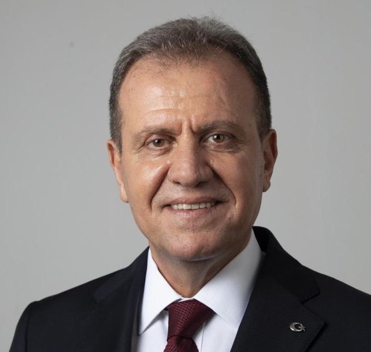MedyaReisi's tweet photo. Mersin Büyükşehir Belediye Başkanı Vahap Seçer gözaltına alındı.

🚨 Son Dakika https://t.co/LXXSS6CqAW