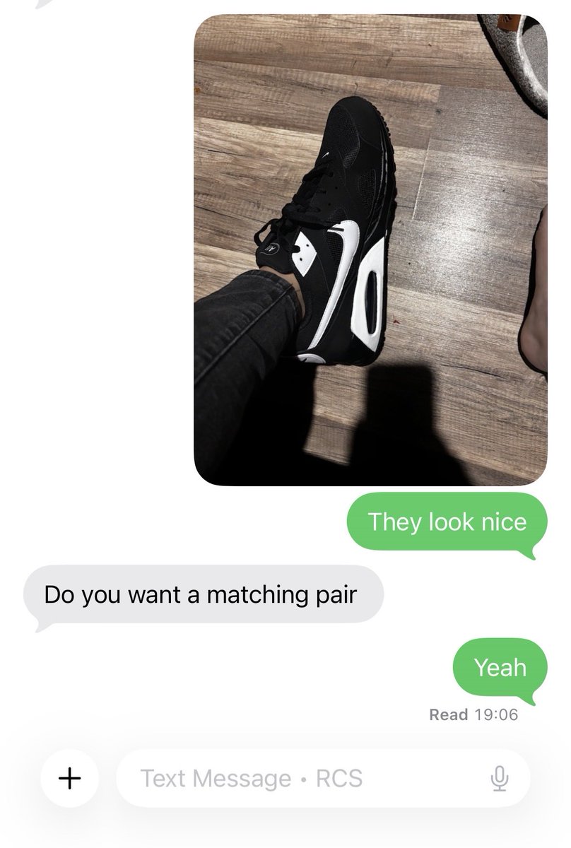 leahtk10's tweet photo. And this is when you know you married the right guy. He gonna get me my own size 4 matching trainers🥰 https://t.co/36q6cSyx4a