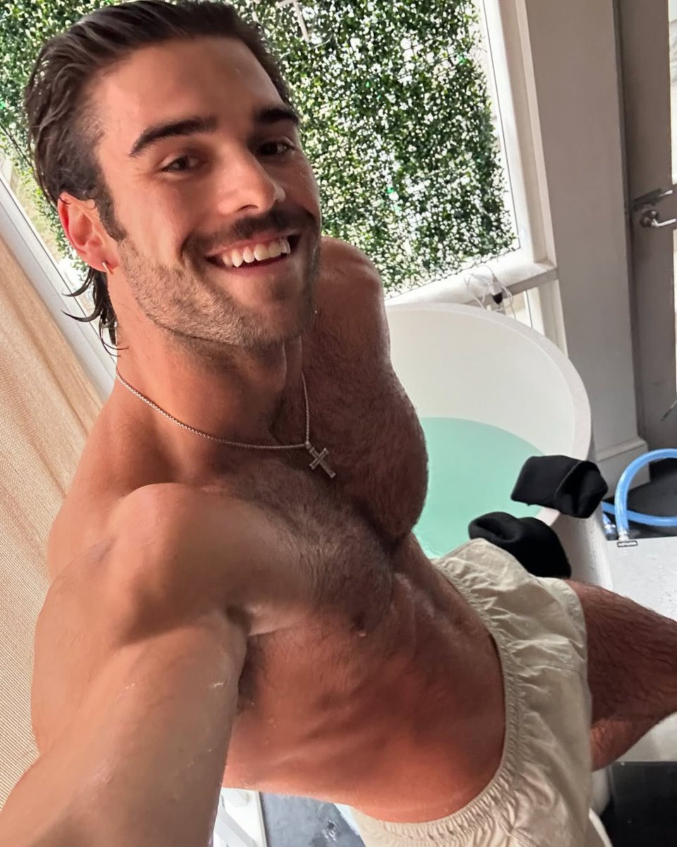 hunter_mcveytn's tweet photo. Coming for a cold plunge??🥵 https://t.co/gOY32D9ywC
