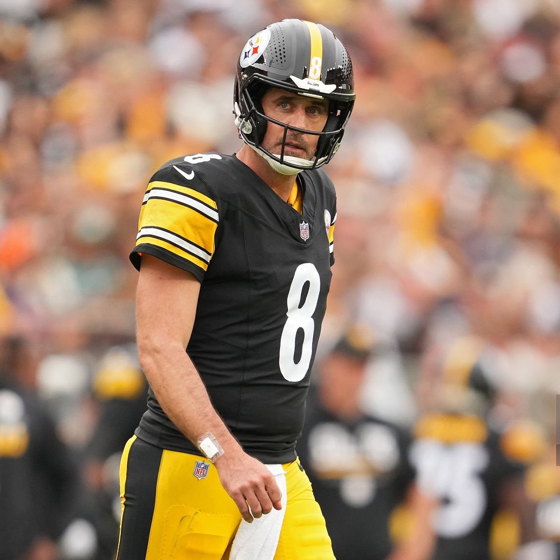 QBgami's tweet photo. The Steelers have not won a divisional road game on TNF in 76 years. Last win came on Nov 23, 1950 vs. the Chicago Cardinals.

That same month, Chuck Cooper became the first African-American to play in the NBA and President Truman threatened Communist China with a nuclear bomb. https://t.co/8qcXZX2sJq