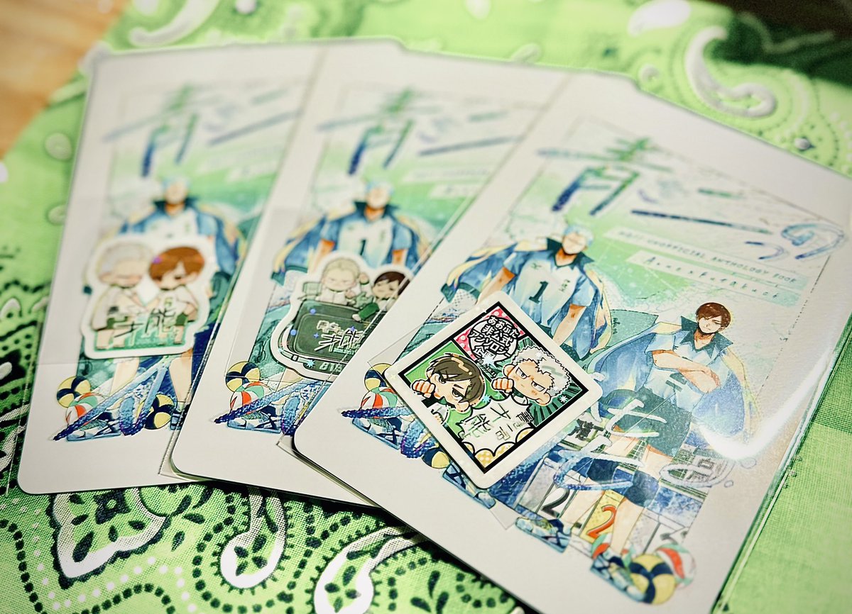 AFanth_'s tweet photo. 【ノベルティガチャ景品①】

青ニ/aofutaアンソロジー本
「青き二つの才能よ」1冊ご購入毎に引くことのできるノベルティガチャ(最大2回まで)景品をご紹介します！

🌟ポストカード＆ステッカーセット
お好きなホログラムステッカーのセットをお選びいただけます💚

#あおふたアンソ��2026 https://t.co/JTLBNjWvHV