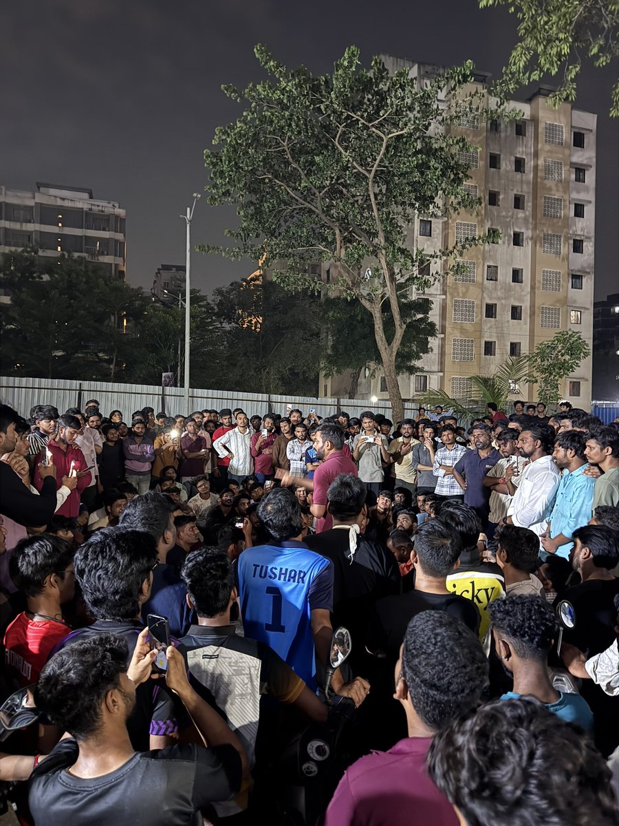 abhijeet_dipke's tweet photo. Meeting with students at Ambedkar Hostel in Chembur.

#JaiBhim https://t.co/vxI8WWfyeN