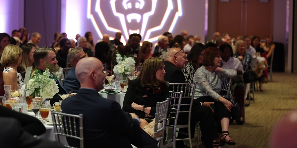 maroonation's tweet photo. Know a Bear who deserves to be recognized?
Bears of Distinction nominations are open. Nominate a Missouri State alum whose achievements, service or impact make you proud to be a Bear.
Nominate today: https://t.co/rPE9g71mzu https://t.co/VDJ7ZEIZ7J